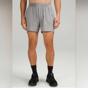 Lululemon men shorts